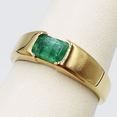 Pinky Signet Mens Emerald Promise Ring In 14K White Gold | Fascinating  Diamonds